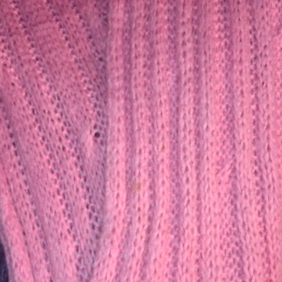 𝐴 𝑘𝑛𝑖𝑡 𝑆𝑐𝑎𝑟𝑣𝑒 - Picture 4 of 4